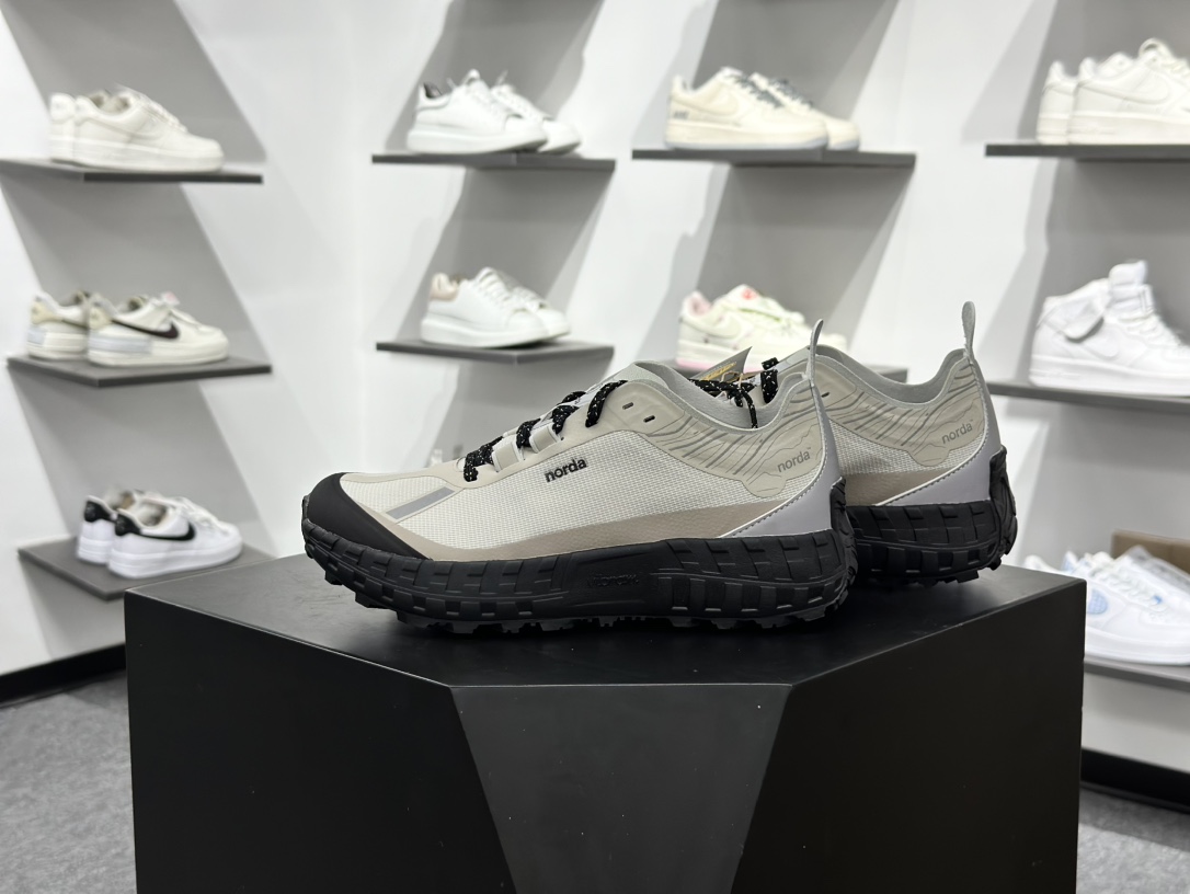 NORDA 001 G+ 轻便户外运动鞋 惊喜不断 两大王牌合作款休闲跑鞋