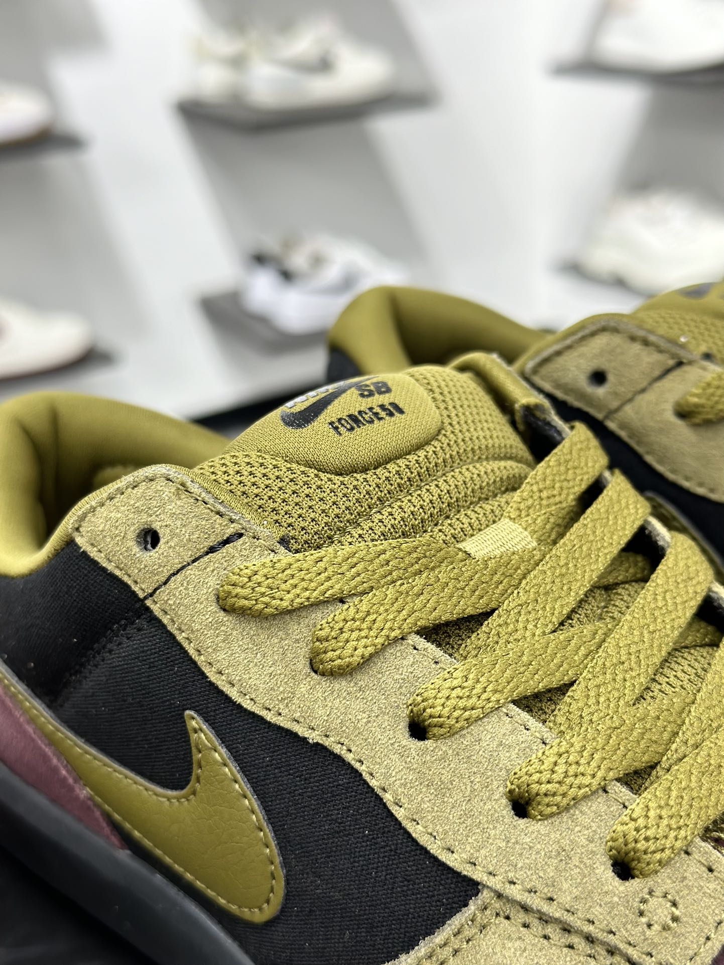 耐克Nike SB Force 58 硫化杯底 传统篮球风格Nike SB Force 58 男/女滑板鞋 DV5477-008