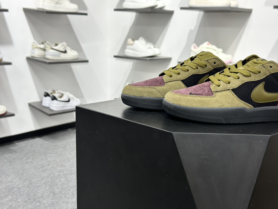 耐克Nike SB Force 58 硫化杯底 传统篮球风格Nike SB Force 58 男/女滑板鞋 DV5477-008