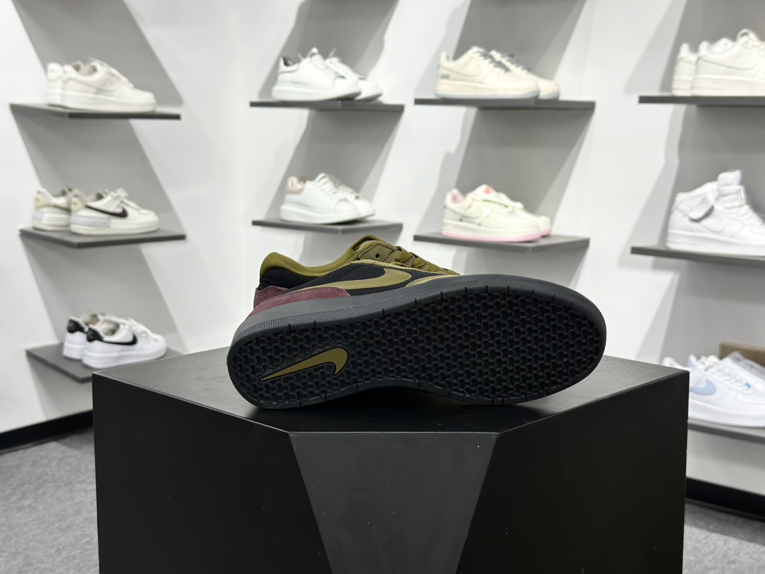 耐克Nike SB Force 58 硫化杯底 传统篮球风格Nike SB Force 58 男/女滑板鞋 DV5477-008