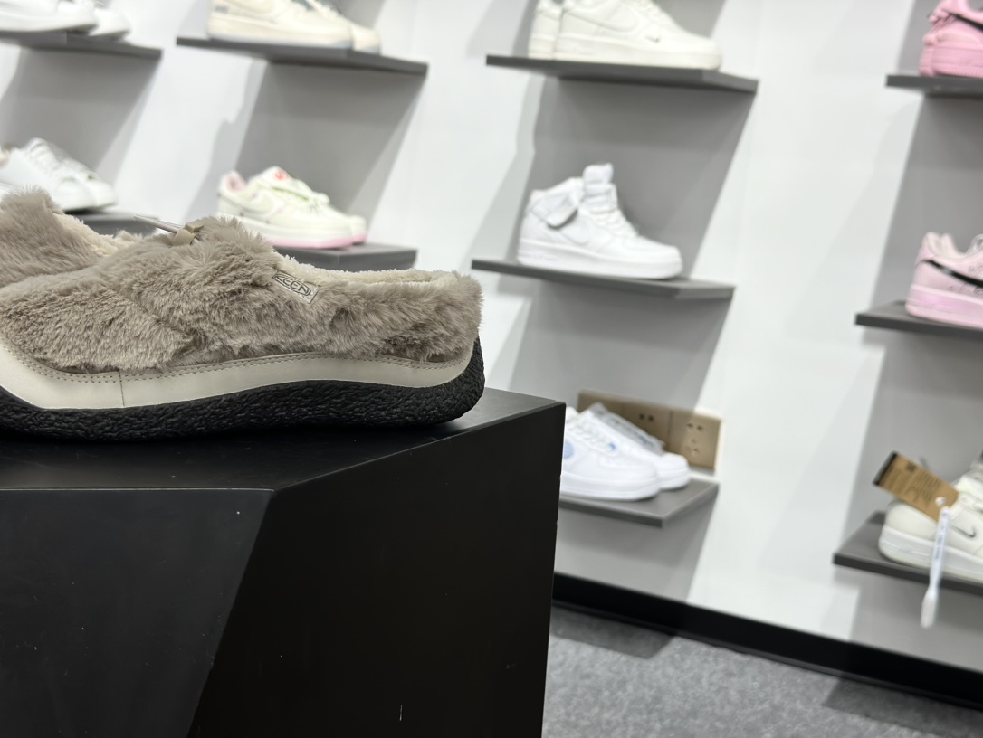 Keen 科恩 Howser III Slide 科恩秋冬毛毛休闲生活鞋 半拖鞋 1029434 Keen 科恩 Howser III Slide 科恩秋冬毛毛休闲生活鞋 半拖鞋 1029434