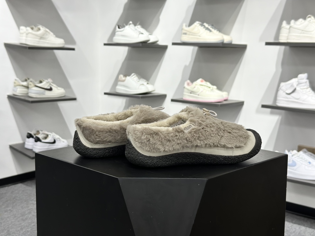 Keen 科恩 Howser III Slide 科恩秋冬毛毛休闲生活鞋 半拖鞋 1029434 Keen 科恩 Howser III Slide 科恩秋冬毛毛休闲生活鞋 半拖鞋 1029434