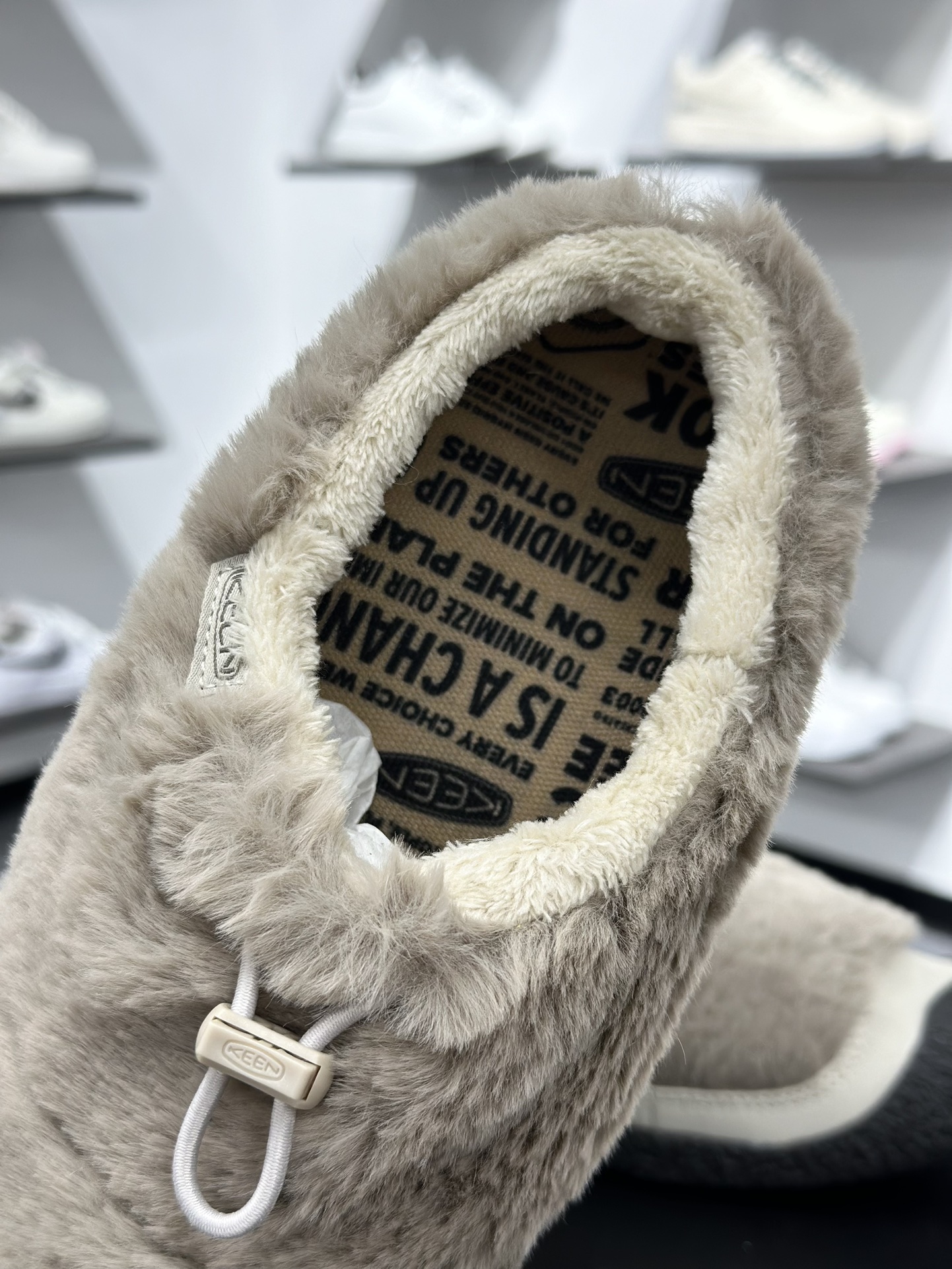 Keen 科恩 Howser III Slide 科恩秋冬毛毛休闲生活鞋 半拖鞋 1029434 Keen 科恩 Howser III Slide 科恩秋冬毛毛休闲生活鞋 半拖鞋 1029434