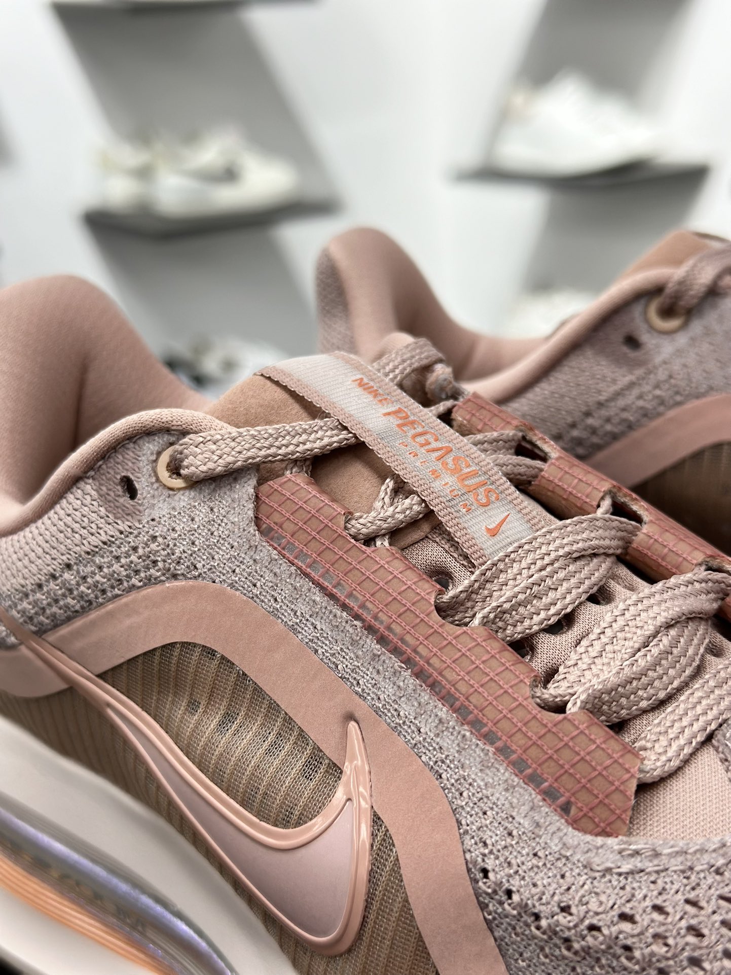 240 Nike Air Zoom Pegasus Premium 耐克 新款气垫缓震休闲跑步鞋 HQ2593-603