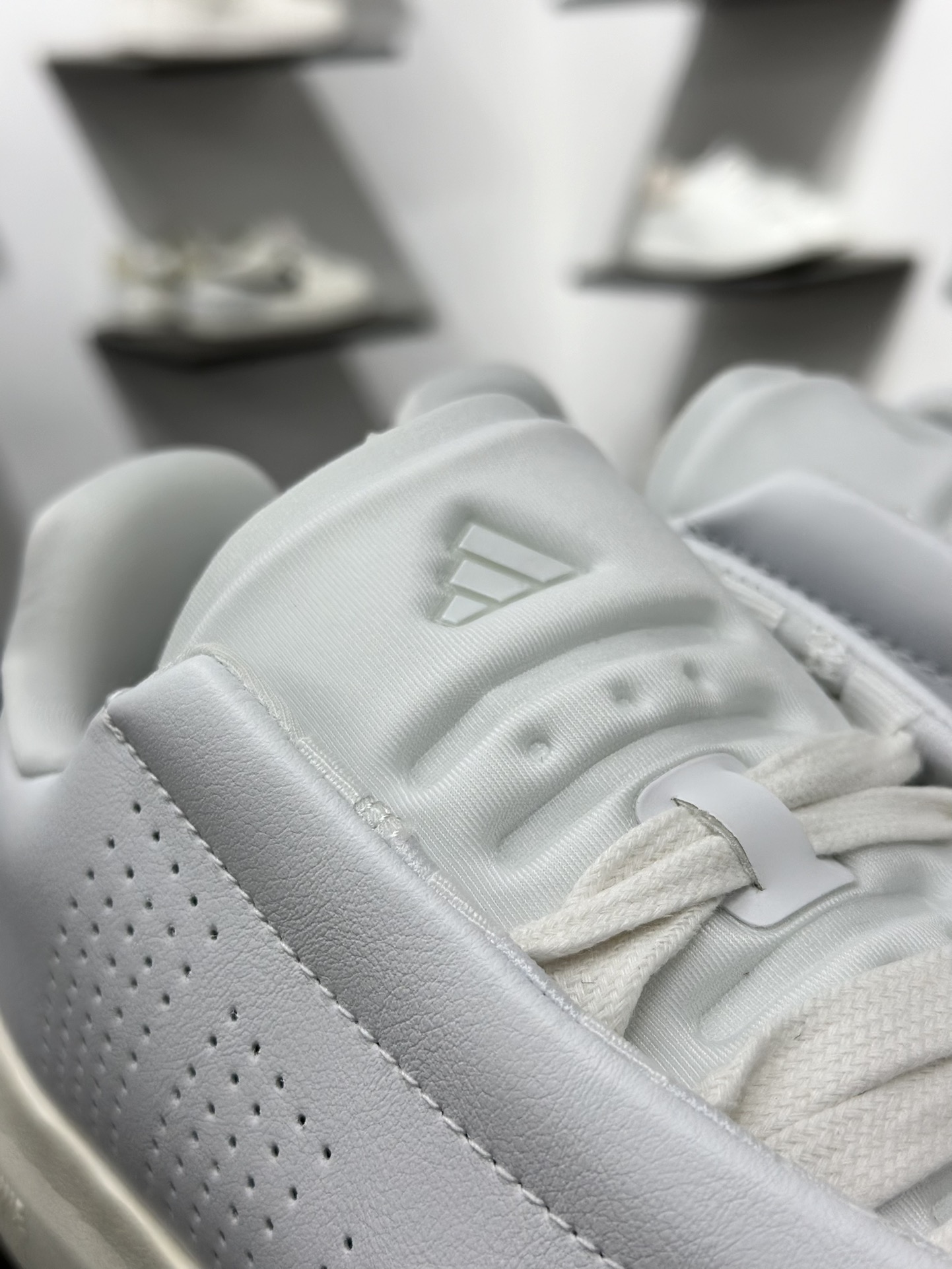 200 AD Acesmash 白色 舒适百搭休闲低帮运动板鞋 JQ2298