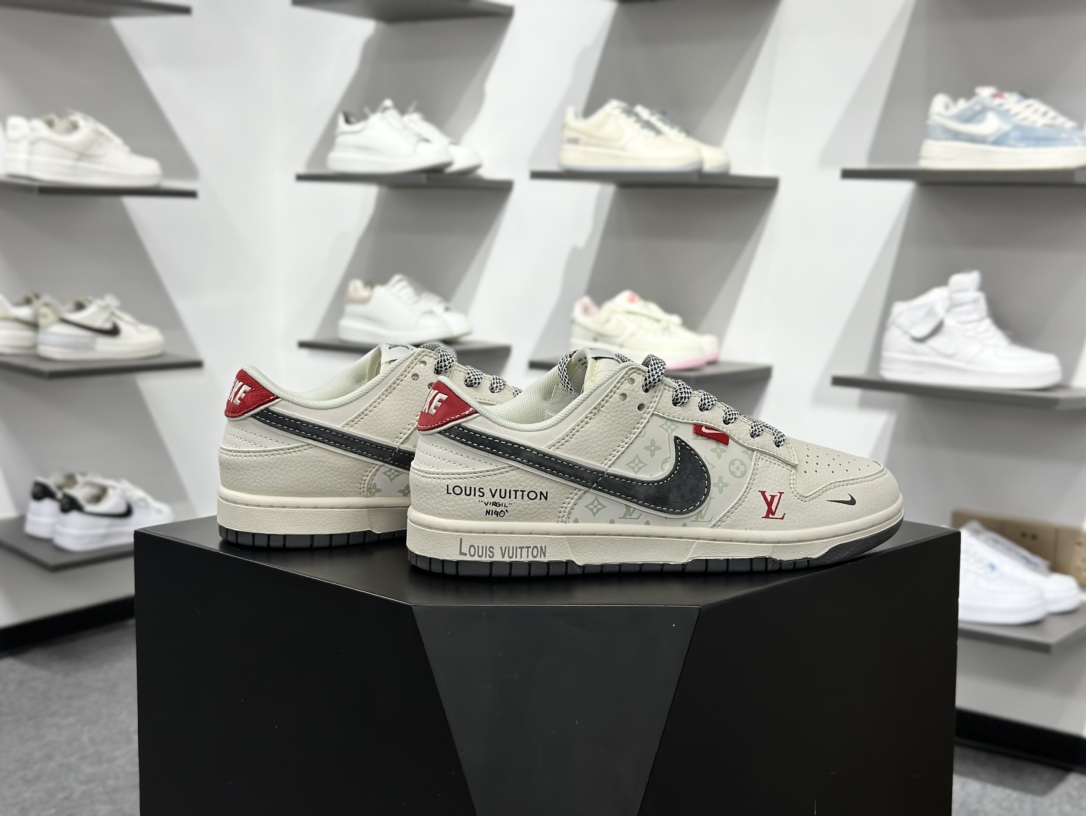 280 NK Dunk Low Retro ”DIY高端定制” LV米白藏蓝 低帮休闲运动板鞋 HT5088-610