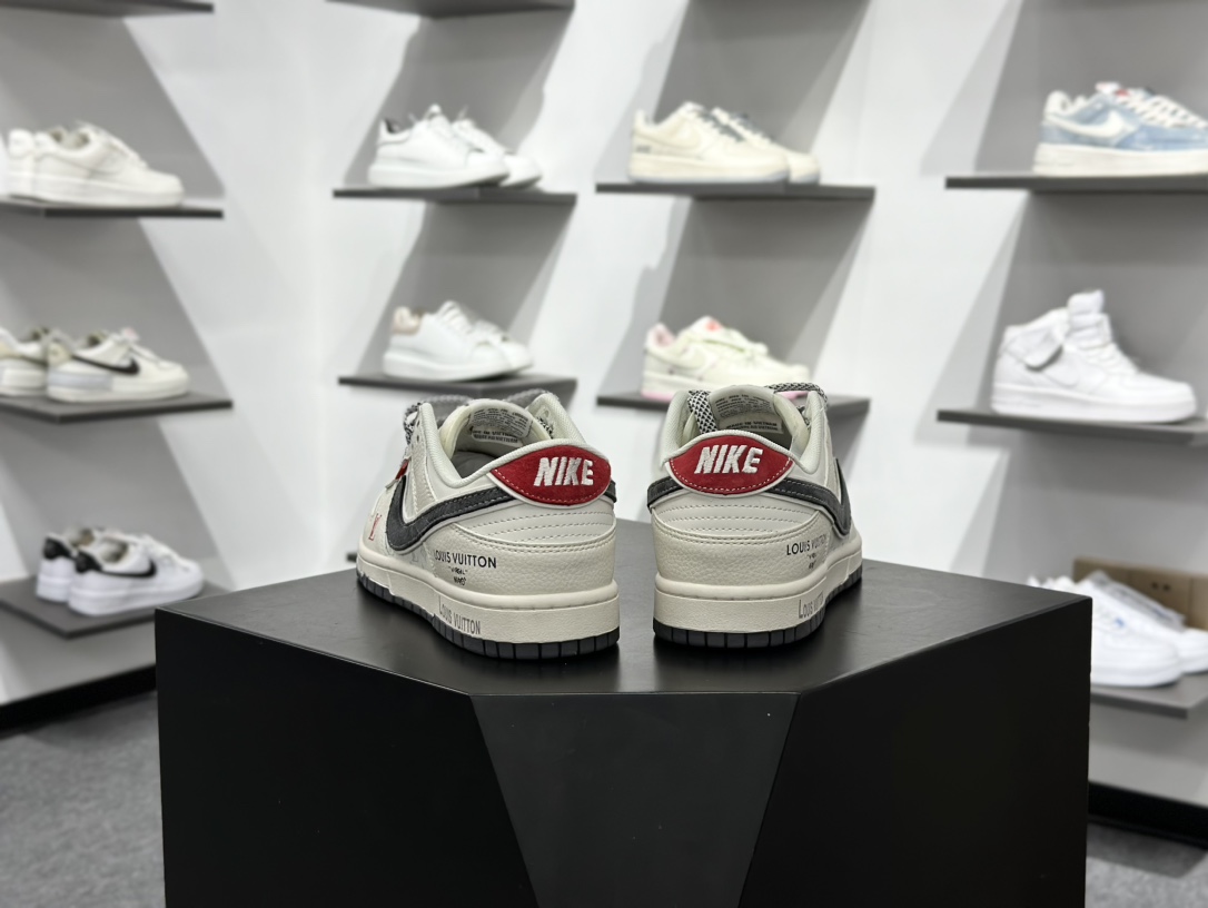 280 NK Dunk Low Retro ”DIY高端定制” LV米白藏蓝 低帮休闲运动板鞋 HT5088-610