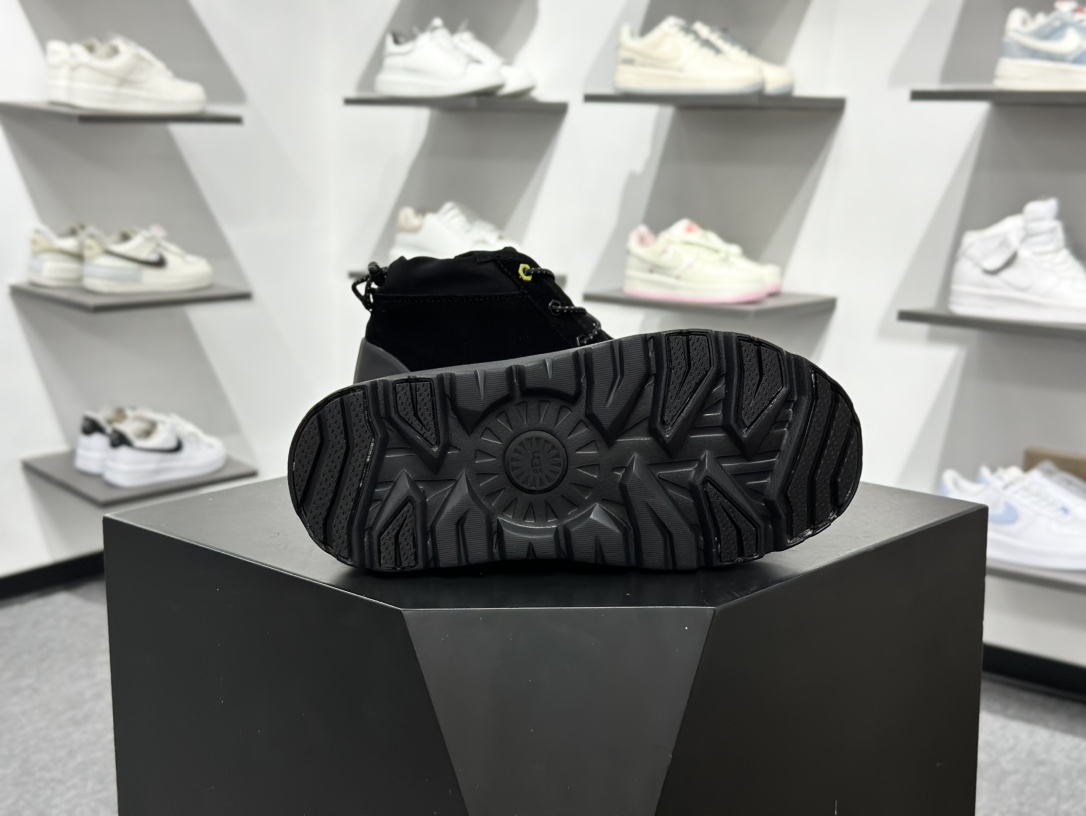 UGG M Neumel Weather Hybrid 纽姆防水混合系列中帮厚底轻量休闲运动工装袋鼠靴 1113911