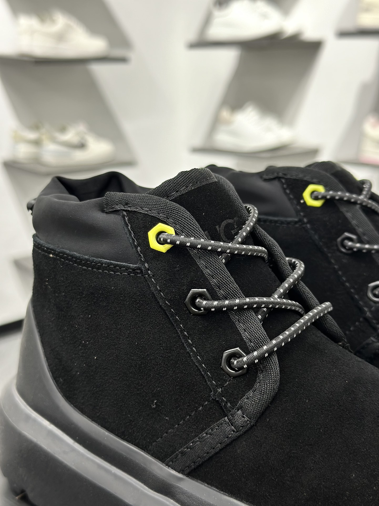 UGG M Neumel Weather Hybrid 纽姆防水混合系列中帮厚底轻量休闲运动工装袋鼠靴 1113911