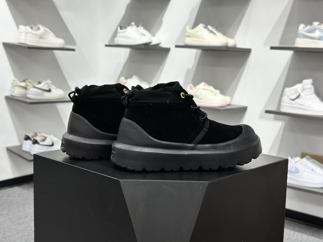 UGG M Neumel Weather Hybrid 纽姆防水混合系列中帮厚底轻量休闲运动工装袋鼠靴 1113911