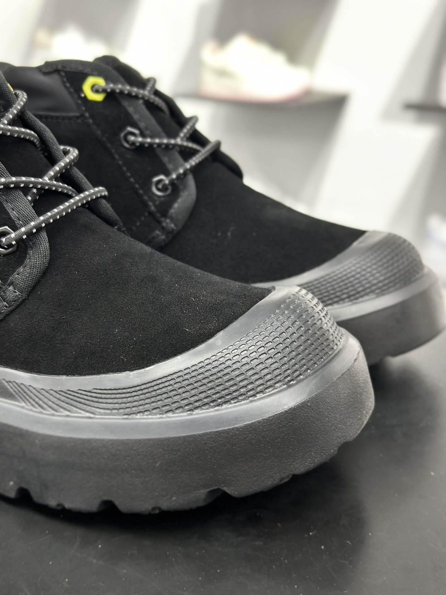 UGG M Neumel Weather Hybrid 纽姆防水混合系列中帮厚底轻量休闲运动工装袋鼠靴 1113911