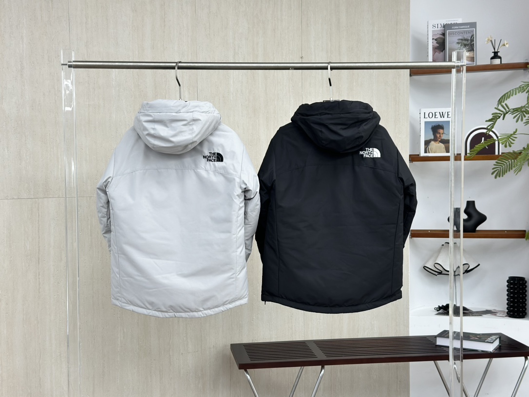 🛒：💰210 福利特价 当天到货率百分百
THE NORTH FACE/北面  巅峰喜马拉雅登山系列羽绒服