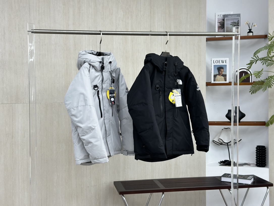 🛒：💰210 福利特价 当天到货率百分百
THE NORTH FACE/北面  巅峰喜马拉雅登山系列羽绒服