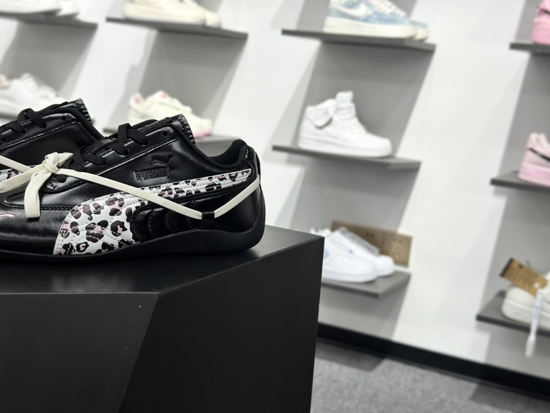 Rose x PUMA彪马 Speedcat 系列 联名款 赛车 德训双鞋带 绑带休闲运动低帮板鞋404391-01 Rose x PUMA彪马 Speedcat 系列 联名款 赛车 德训双鞋带 绑带休闲运动低帮板鞋404391-01