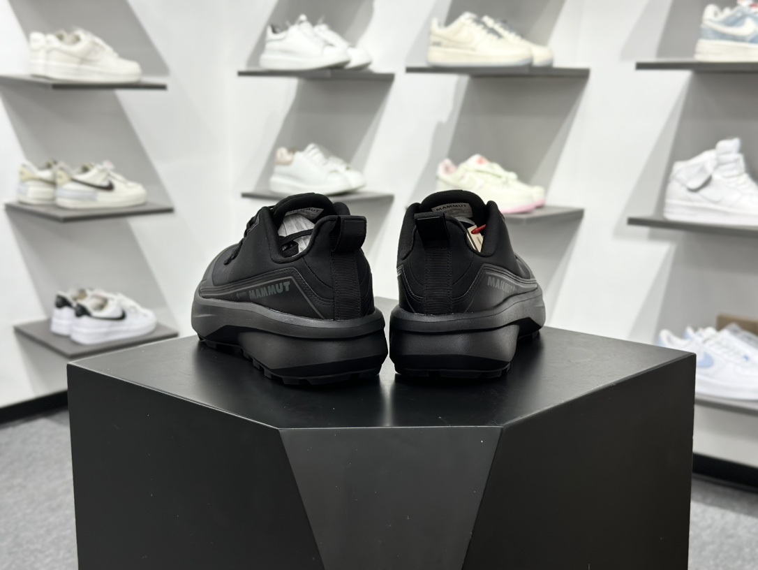 MAMMUT猛犸象 Aenergy 舒适百搭 耐磨防滑 低帮徒步鞋 MAMMUT是高山运动 登山和户外运动装备品牌