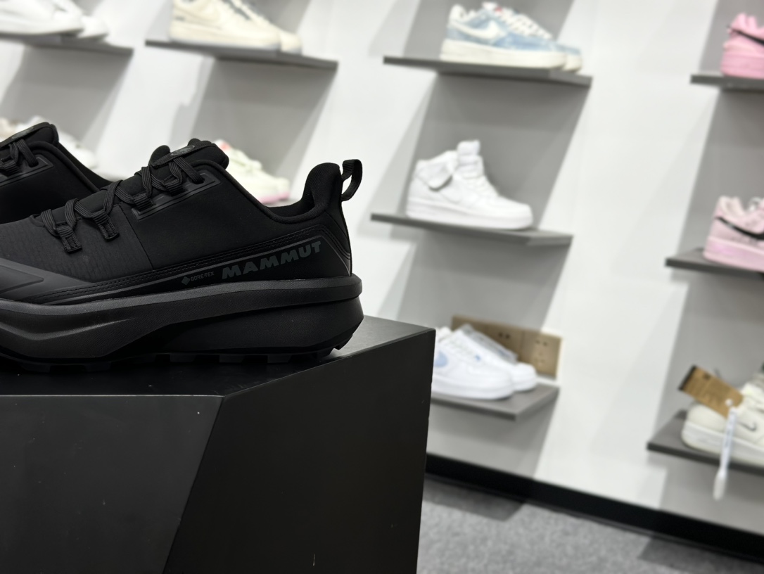 MAMMUT猛犸象 Aenergy 舒适百搭 耐磨防滑 低帮徒步鞋 MAMMUT是高山运动 登山和户外运动装备品牌