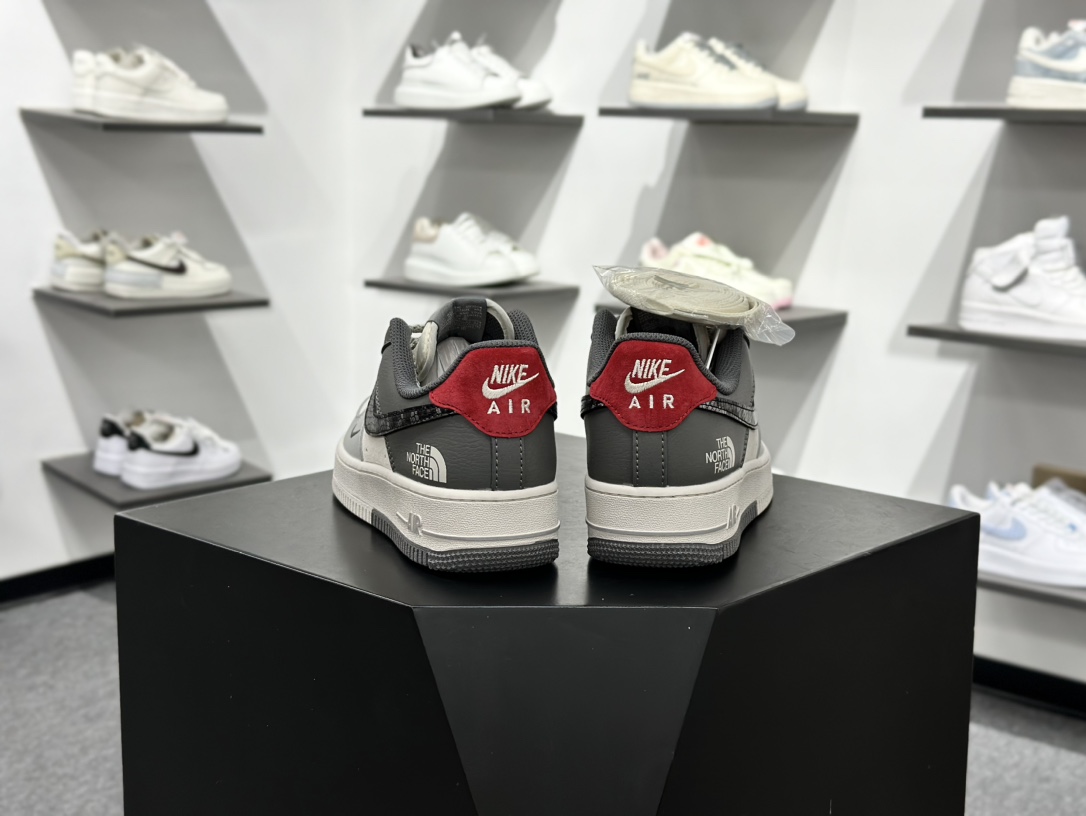 Nike Air Force 1‘07 Low 空军一号低帮休闲板鞋