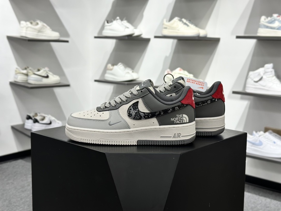 Nike Air Force 1‘07 Low 空军一号低帮休闲板鞋