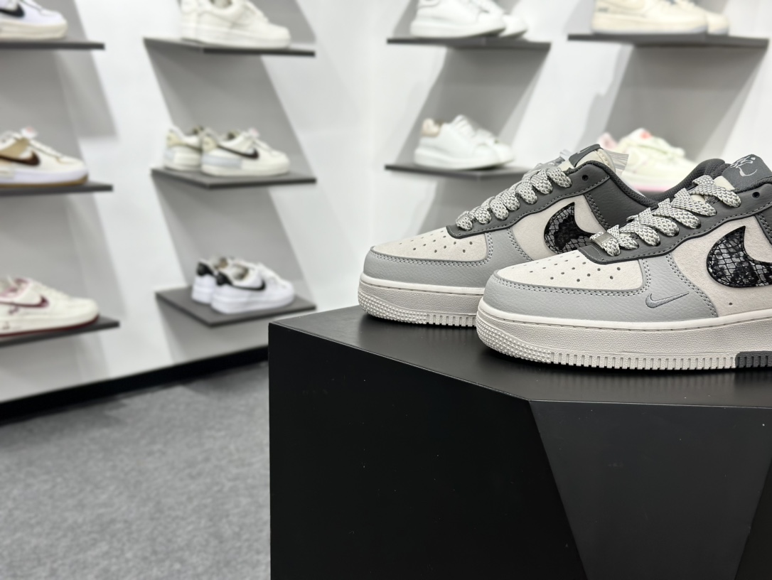 Nike Air Force 1‘07 Low 空军一号低帮休闲板鞋
