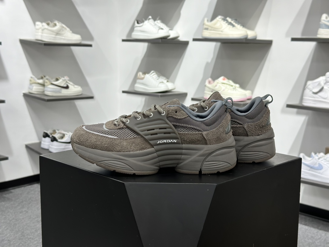 200 Jordan trunner o/s 经典百搭 透气支撑 生活休闲鞋 男女同款 IB3722-200