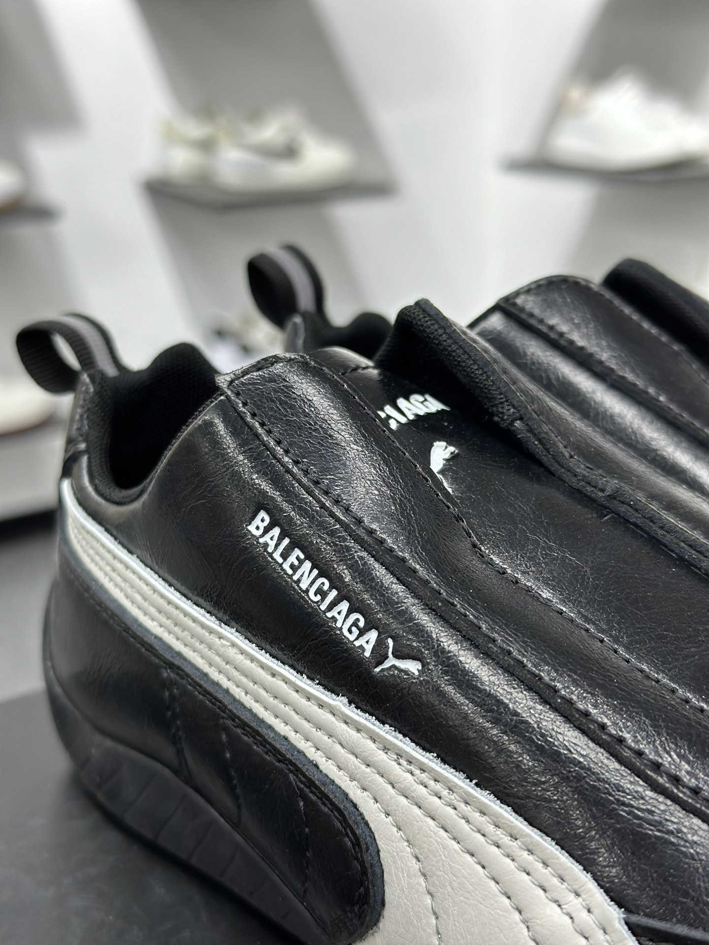 180 PUMA 彪马 x Speedcat Suede Balenciaga巴黎世家 Speedcat 系列 薄底鞋