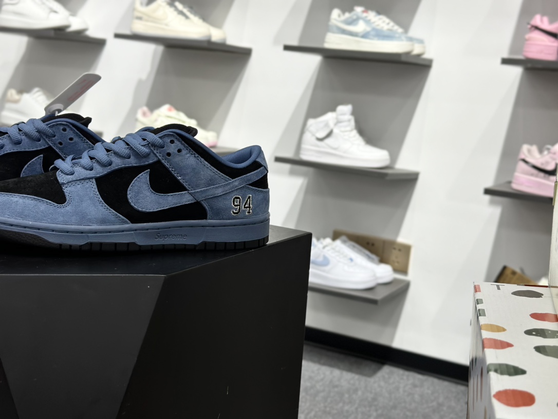 220 Supreme x Nk Dunk SB Dunk Low 舒适 防滑耐磨低帮板鞋 HQ8487-400