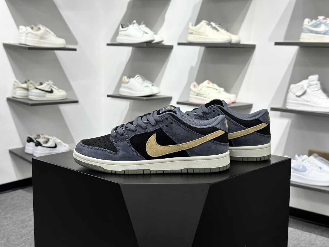 260 NIKE SB DUNK LOW PRO 联名款 耐克 低帮休闲运动板鞋 HF3063-002