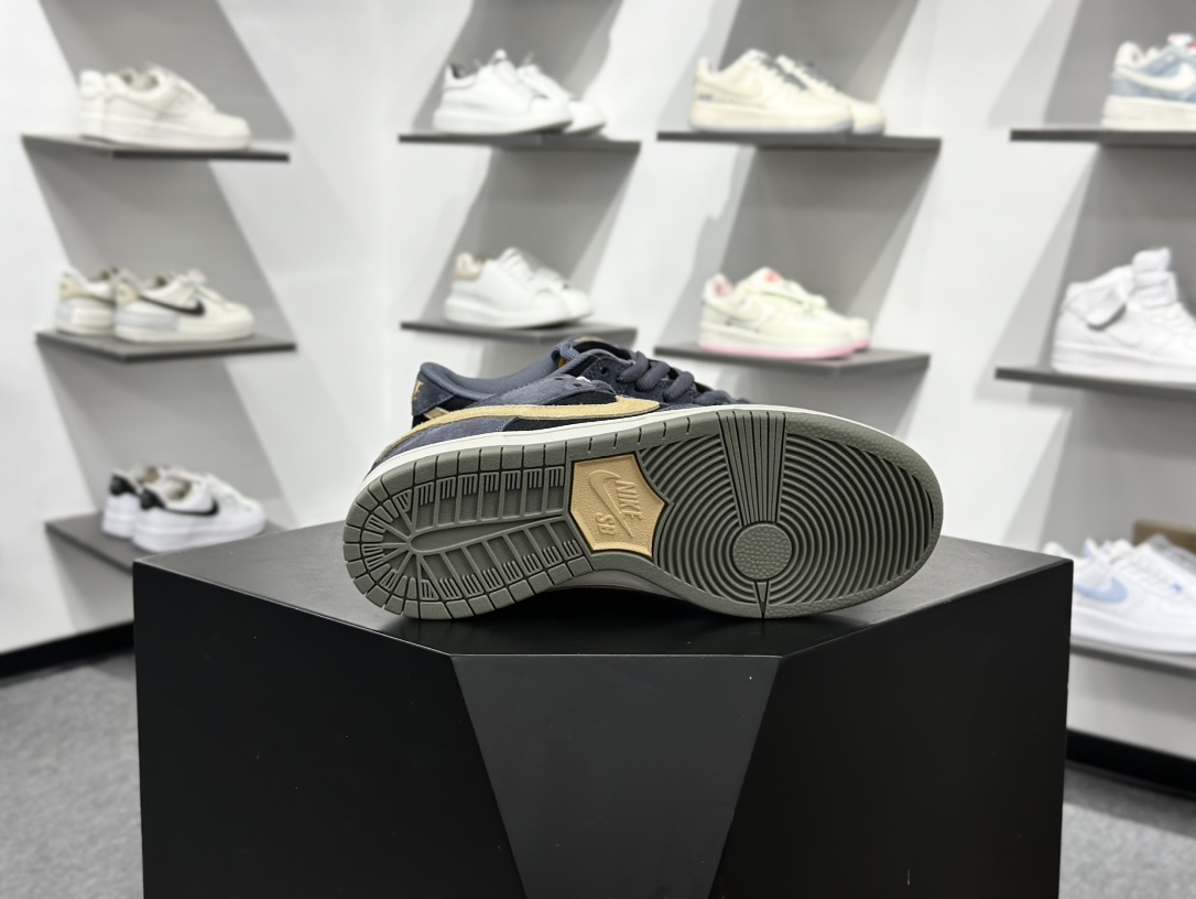 260 NIKE SB DUNK LOW PRO 联名款 耐克 低帮休闲运动板鞋 HF3063-002