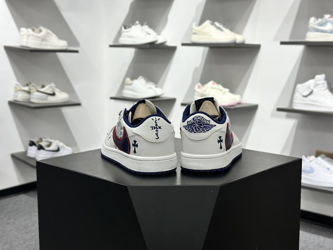 280 Travis Scott x Fragment Design x Jordan Air Jordan 1 Low OG SP “克罗心联名——缝线勾” DZ5899-030