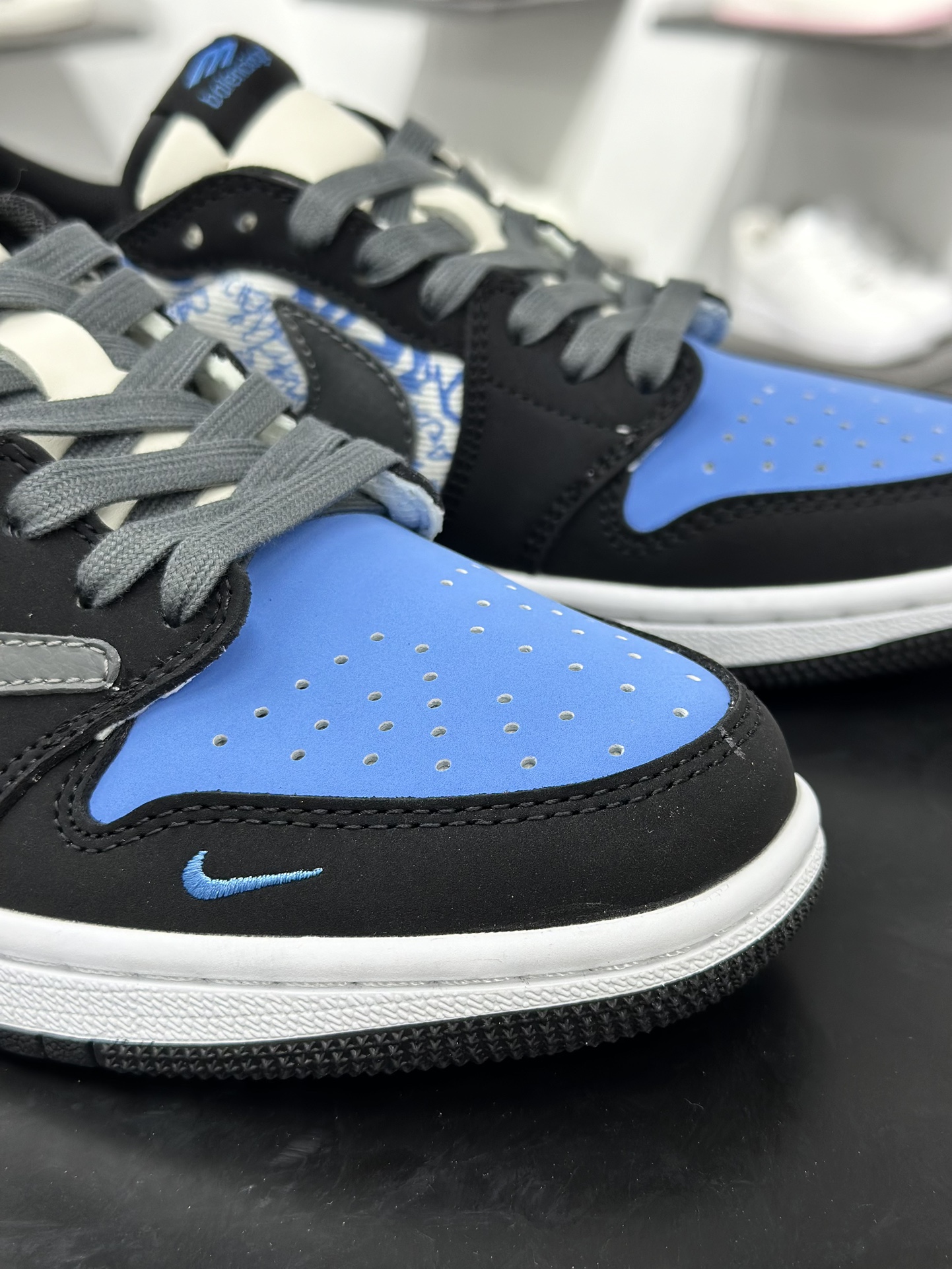 280 Jordan Air Jordan 1 休闲低帮板鞋 Jordan品牌的经典元素