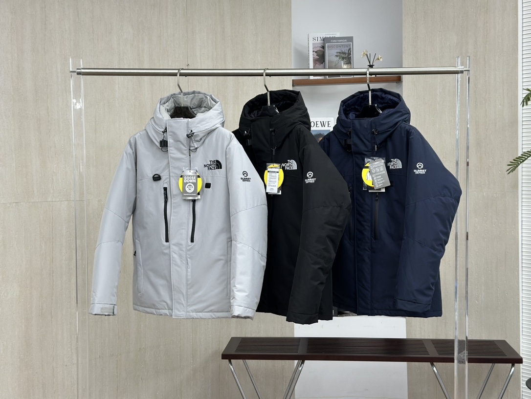 TNF 北面喜马拉雅三合一羽绒服 三合一(内胆➕外套)
GORE- TEX防风防水,外壳加厚 羽绒内胆轻薄 三效合一 ykk拉链无缝衔接,完美搭配。航天级,北面巅峰系列,三合一羽绒服。最强鸭绒冲锋衣,防风防雨,耐磨,多功能。
价格可以随意对比其他家 全网最低 东西跟市场流通货不是一种