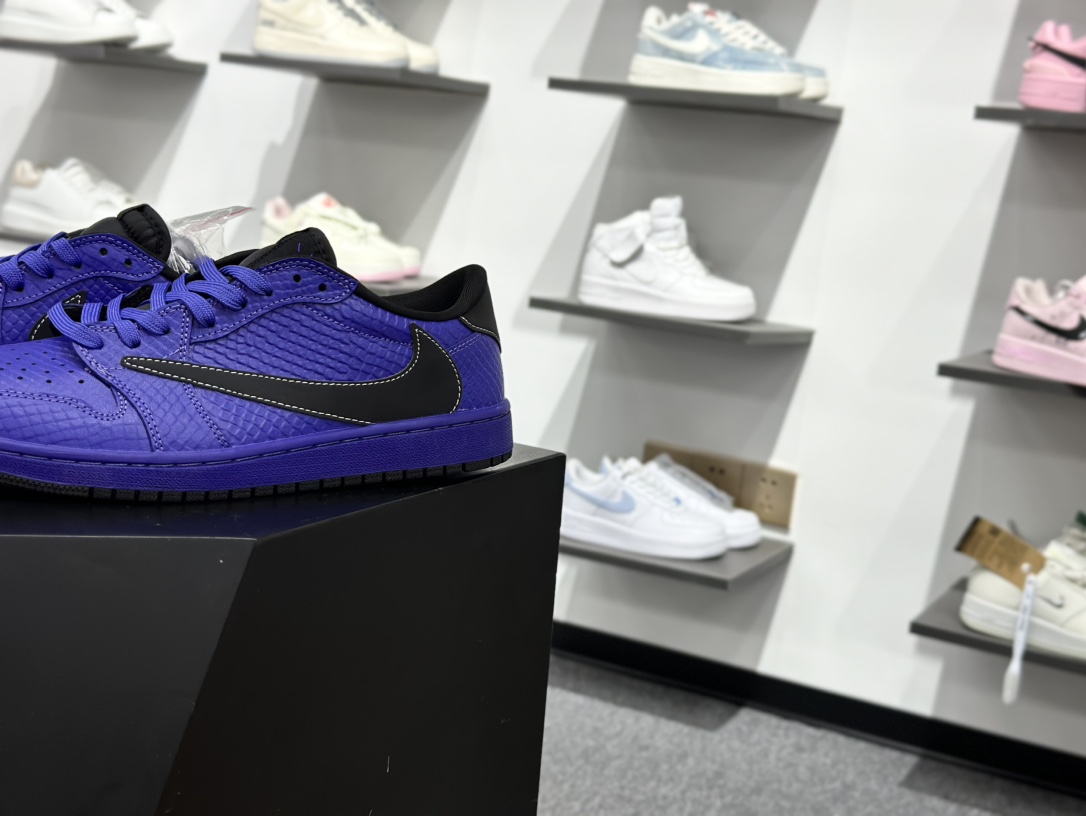 Kobe Bryant x Nike Air Force 1 Low低帮板鞋