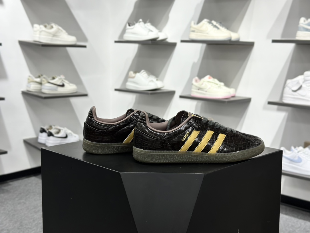 160 Adidas Originals Samba 桑巴舞系列 阿迪达斯 三叶草 绅士德训足球风百搭低帮休闲运动板鞋 KI6280