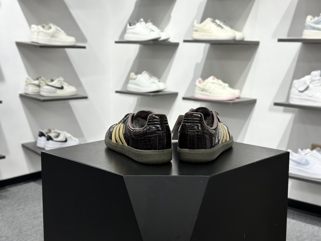 160 Adidas Originals Samba 桑巴舞系列 阿迪达斯 三叶草 绅士德训足球风百搭低帮休闲运动板鞋 KI6280