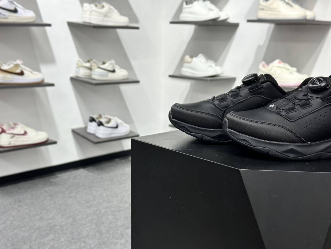 280 迪桑特DESCENTE CIRCUIT LTR WIRE 2.0 舒适百搭防滑耐磨 低帮 休闲跑步鞋 D4431TCT06