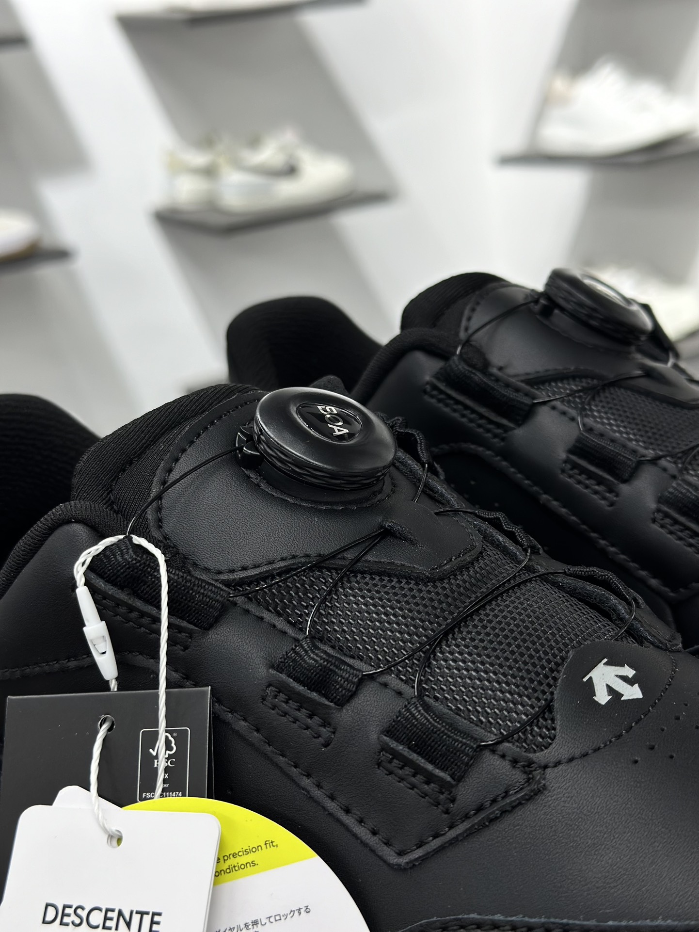 280 迪桑特DESCENTE CIRCUIT LTR WIRE 2.0 舒适百搭防滑耐磨 低帮 休闲跑步鞋 D4431TCT06