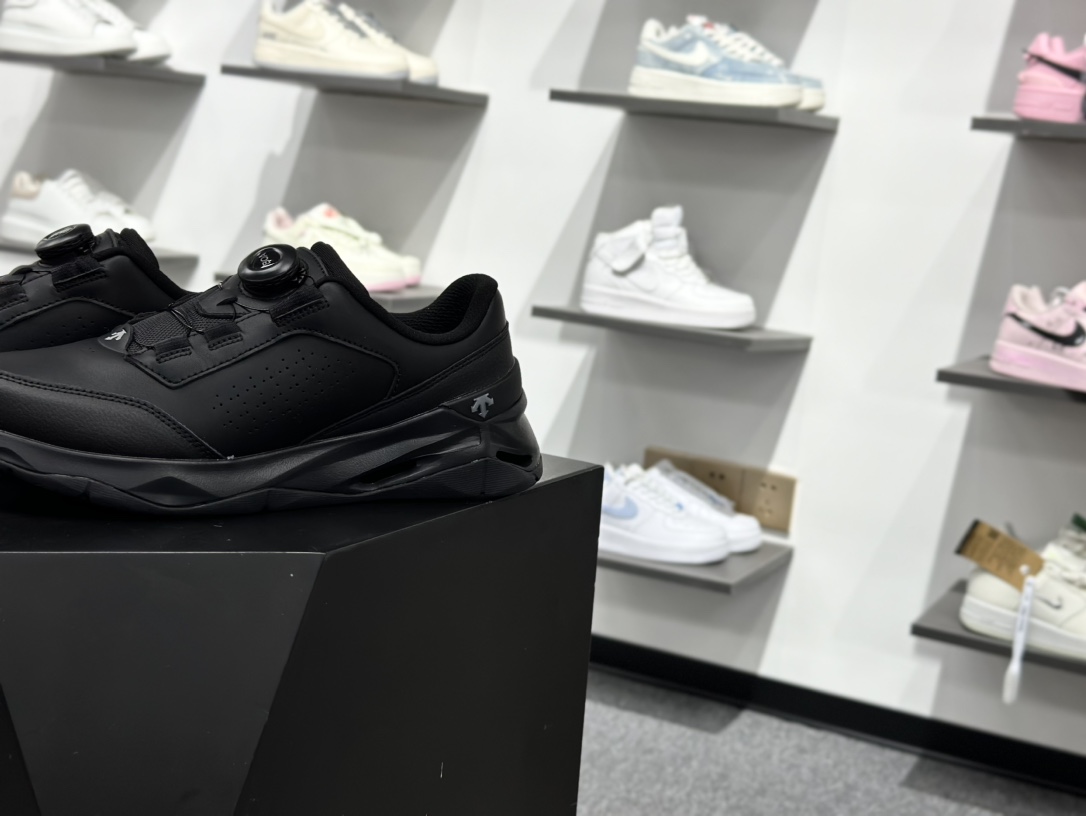 280 迪桑特DESCENTE CIRCUIT LTR WIRE 2.0 舒适百搭防滑耐磨 低帮 休闲跑步鞋 D4431TCT06