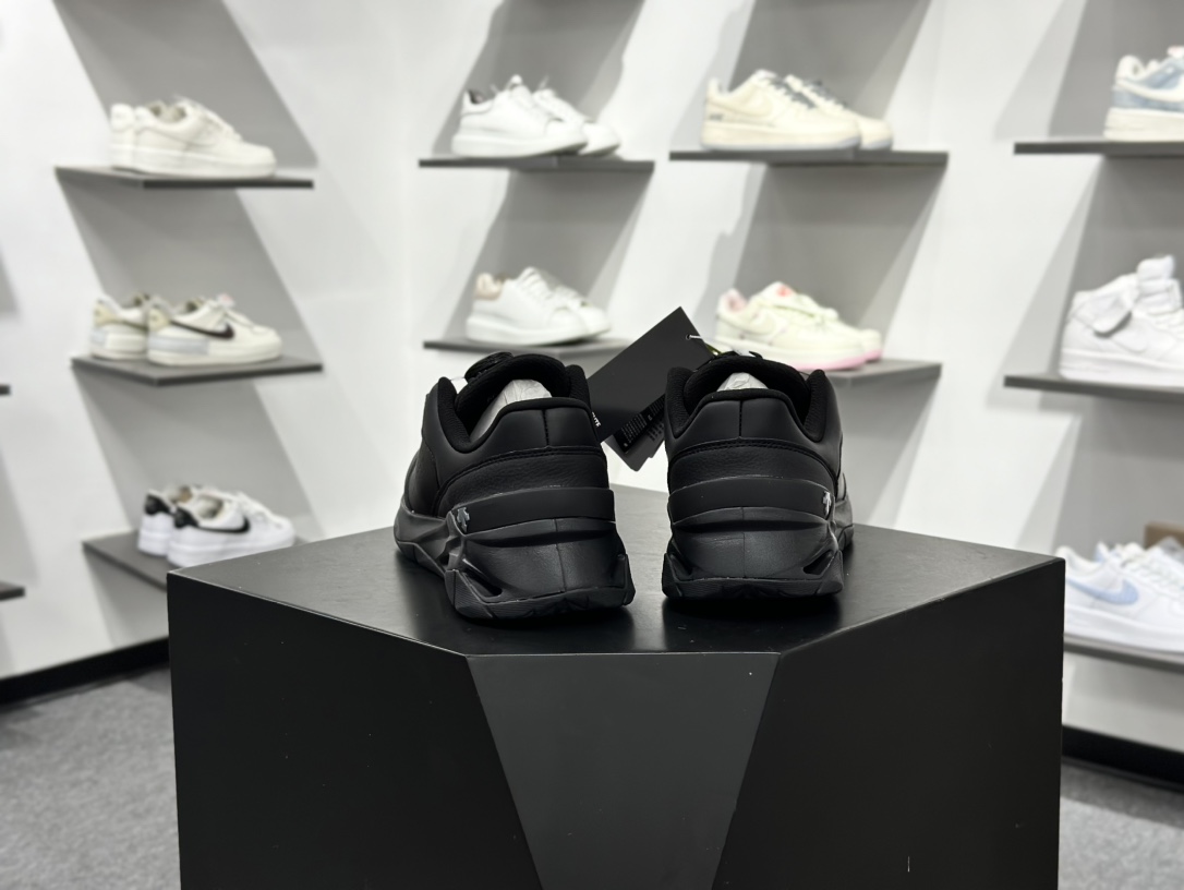 280 迪桑特DESCENTE CIRCUIT LTR WIRE 2.0 舒适百搭防滑耐磨 低帮 休闲跑步鞋 D4431TCT06