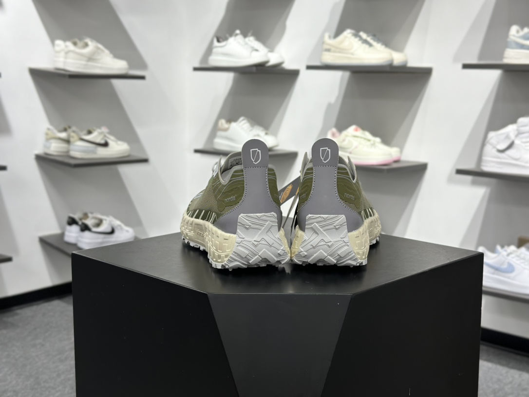 220 Norda 诺达 001 Sneaker 网面越野跑步鞋