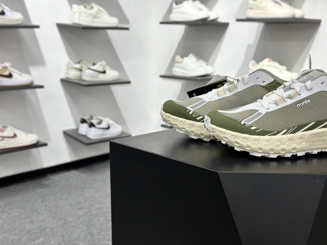 220 Norda 诺达 001 Sneaker 网面越野跑步鞋