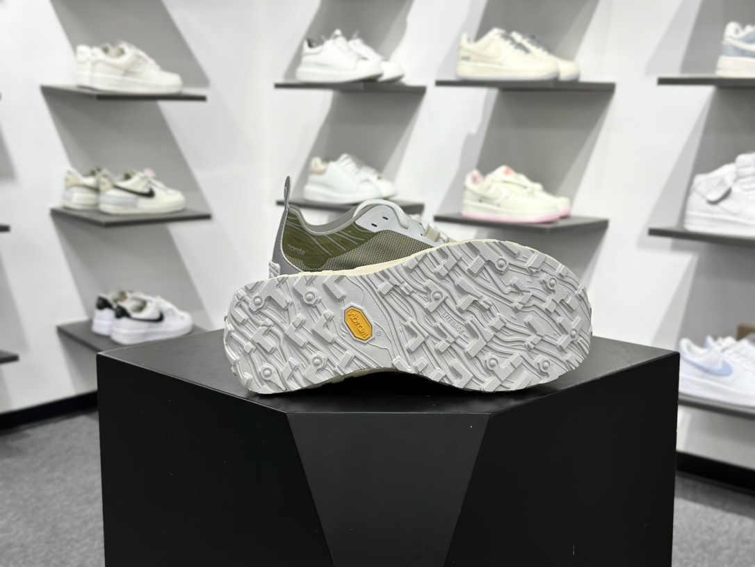 220 Norda 诺达 001 Sneaker 网面越野跑步鞋