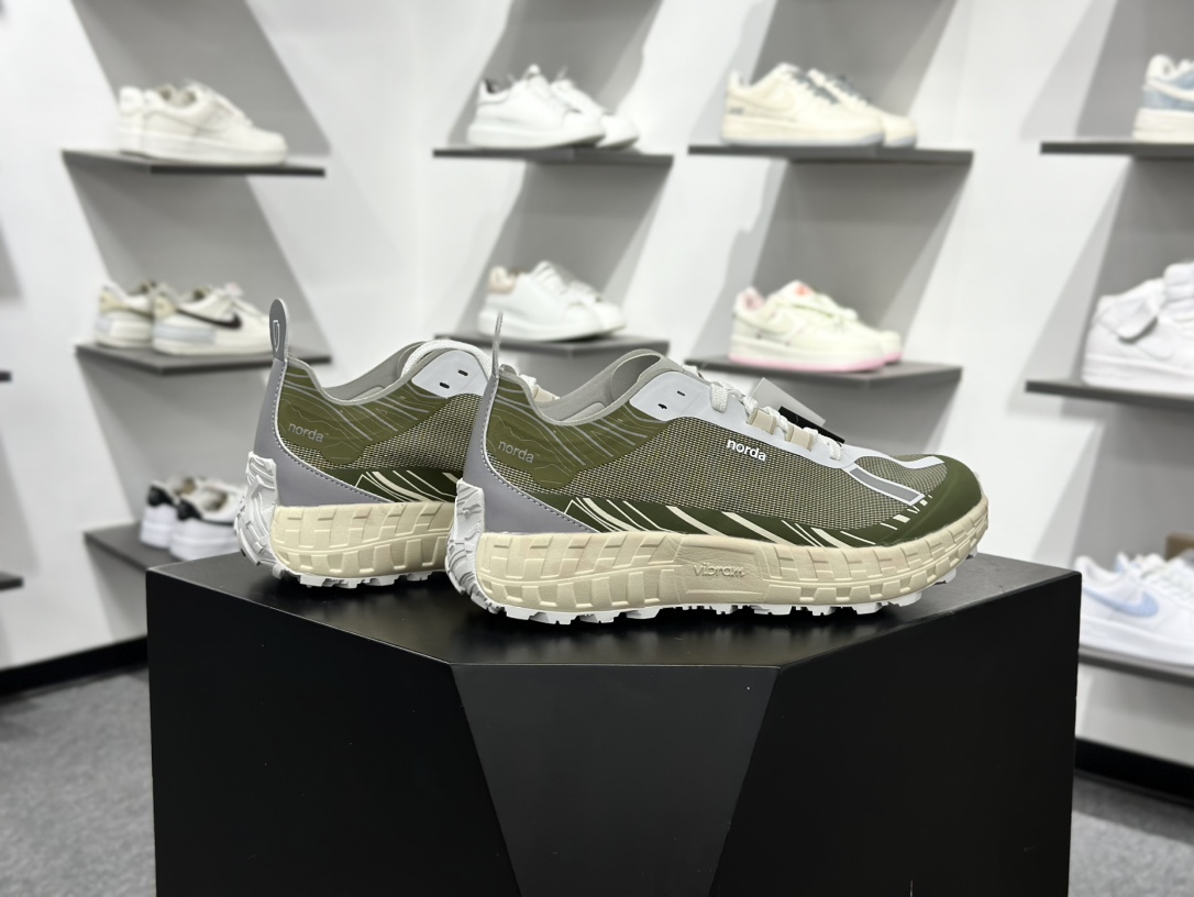 220 Norda 诺达 001 Sneaker 网面越野跑步鞋