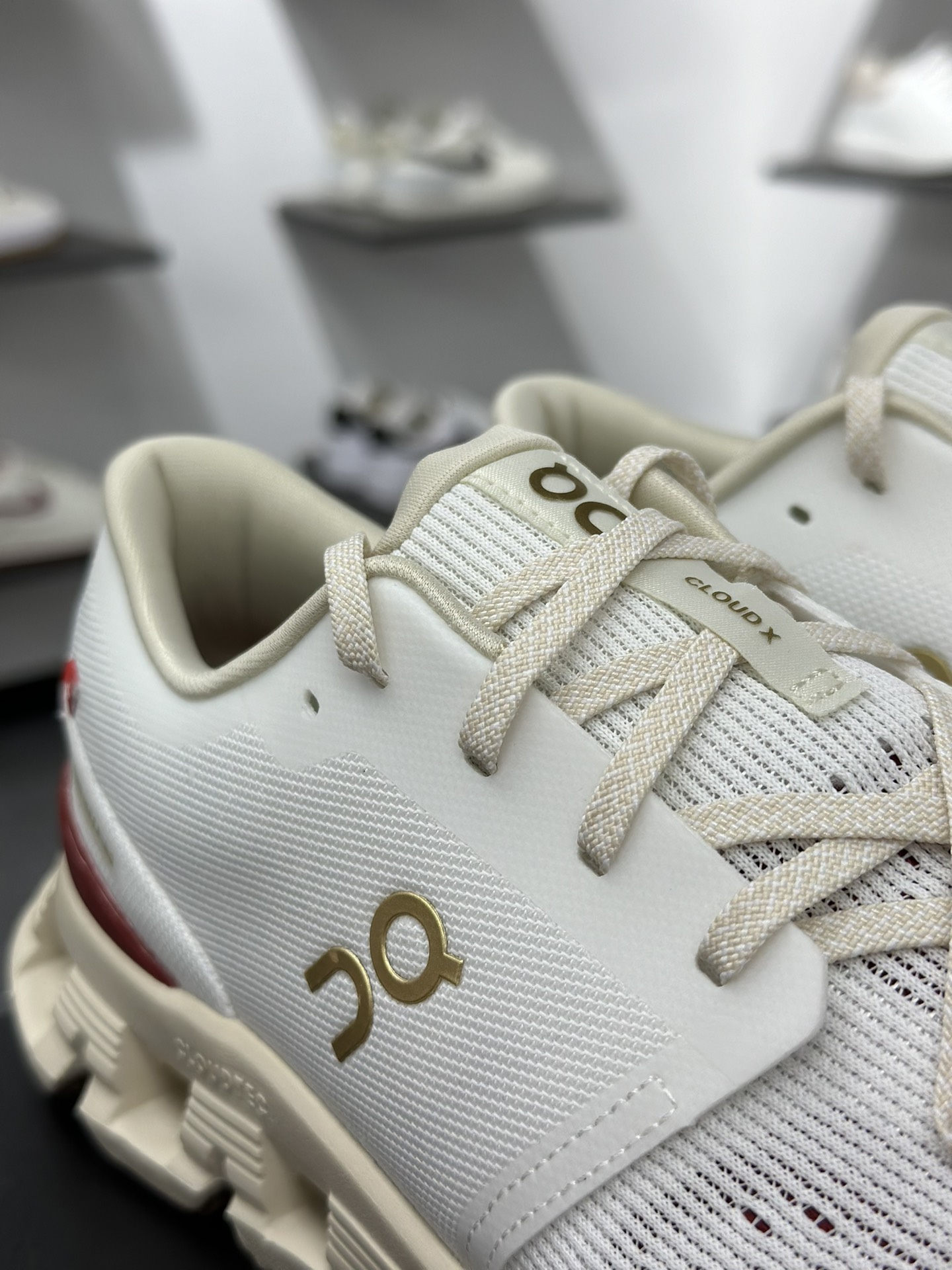 180 On昂跑 Cloud 6 Push 轻量运动休闲鞋