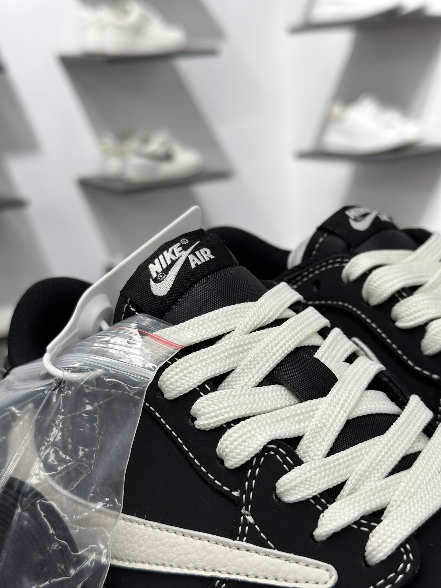 Travis Scott x Nike Air Jordan 1 Low x ACW Air Jordan 1 Low 反转黑白小勾倒钩纯原版本 AC1808-191