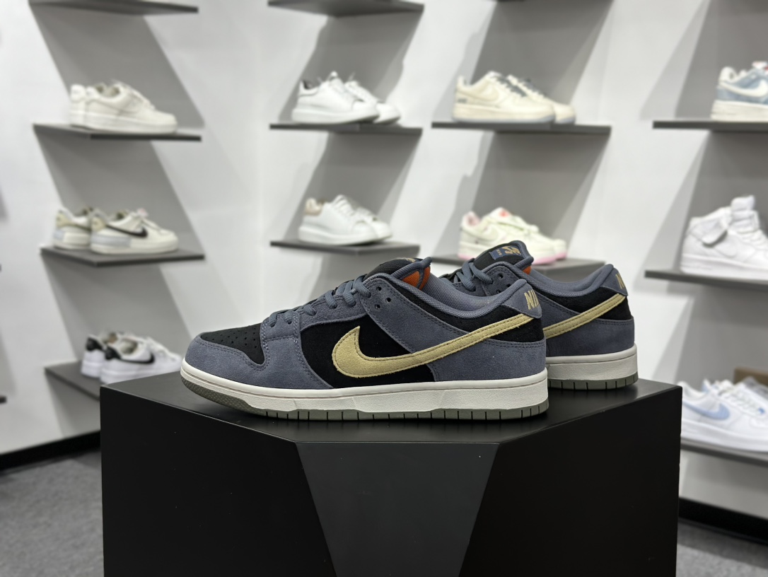 260 Nike Dunk SB “Smile” 绒面革 蓝绿 HF3063-002