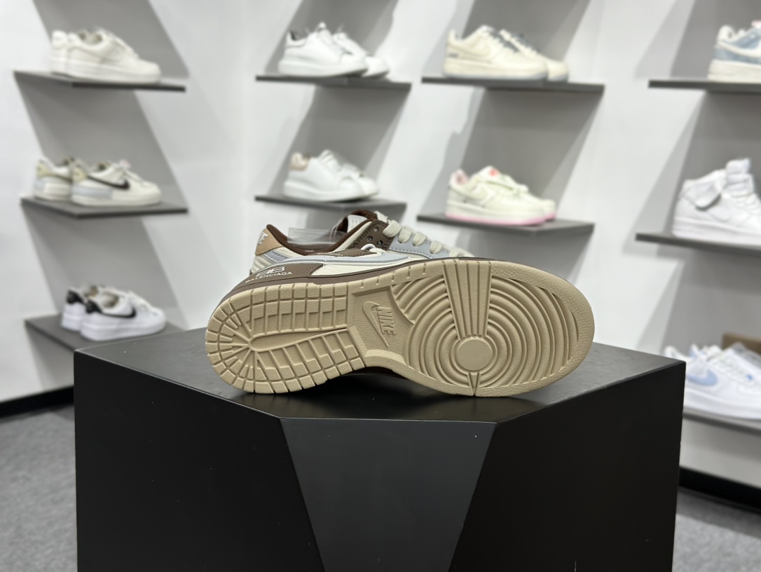 200 NIKE DUNK SB LOW 全新配色 巴黎世家联名 定制Dunk SB顾名思义 XD1588-201