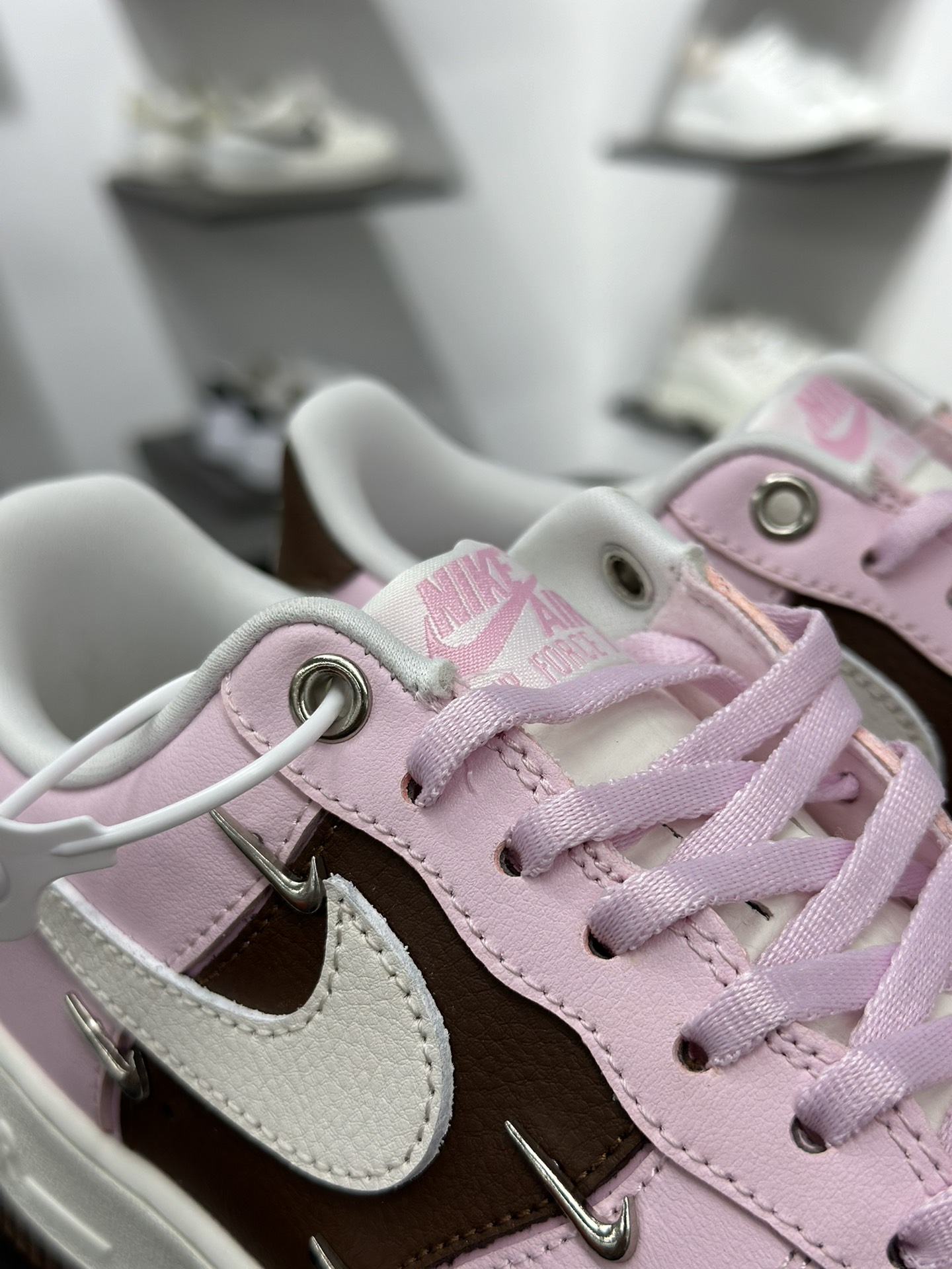 200 Air Force 1 '07 Low 粉棕四小钩 IO7595-211