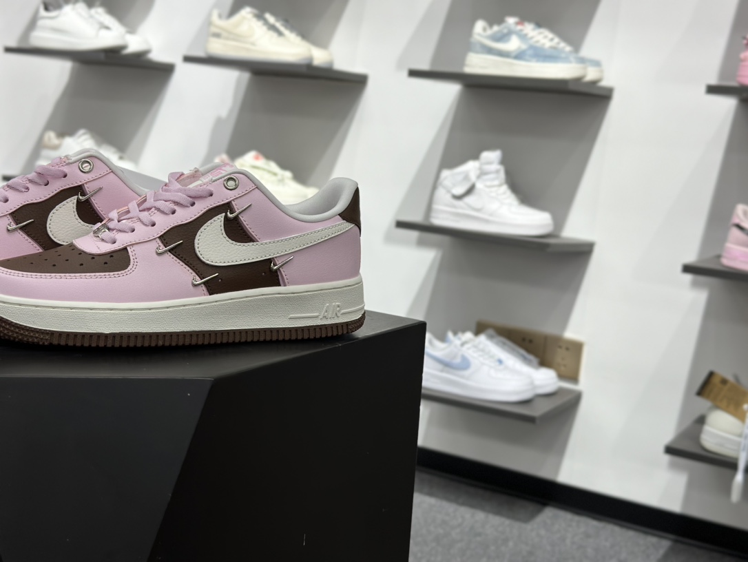 200 Air Force 1 '07 Low 粉棕四小钩 IO7595-211