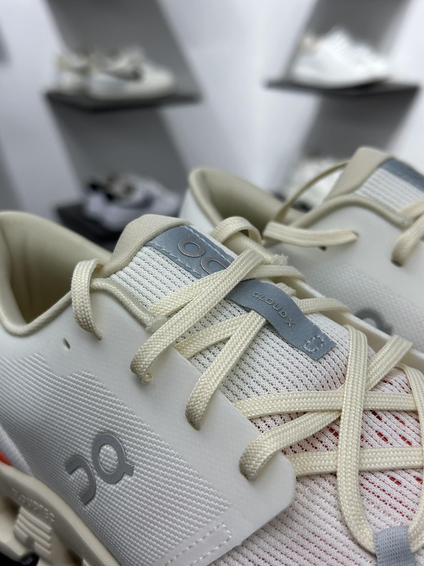 180 CloudvistaX4 全新综合体能训练运动鞋 Cloud X 舒适乐趣跑 3WE3007