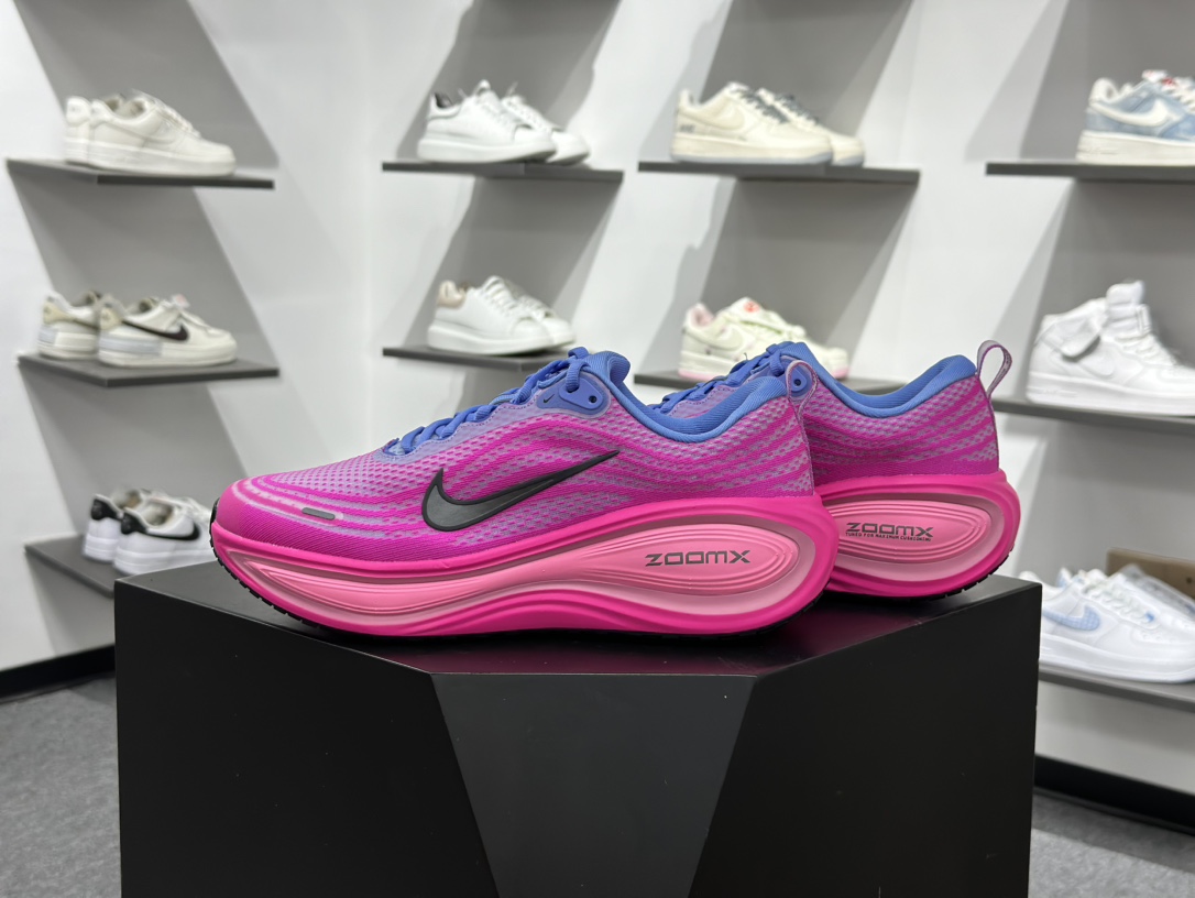 180 Nike Air Zoom Vomero Plus 耐克网面厚底气垫跑鞋 HV8154-400